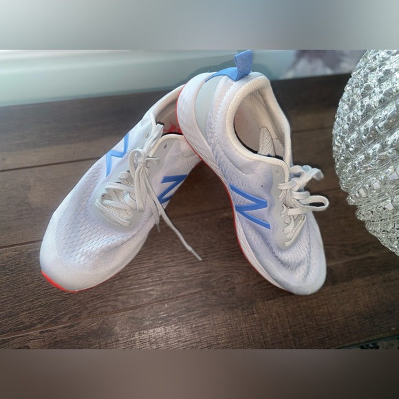 New Balance Fresh Foam Arishi V3 Running Course Shoes - Picture 16 of 16